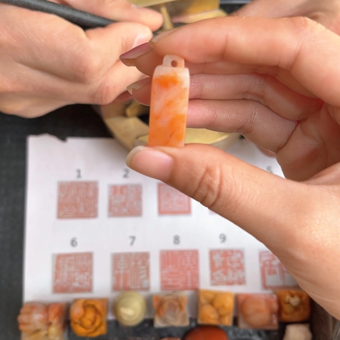 老挝石鄙****?现场纯手工篆刻