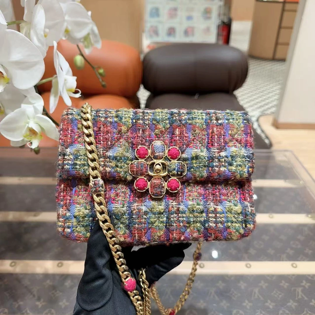 全新未使用 Chanel/香奈儿 tweed 22k彩色毛呢宝石风琴链条口盖包
