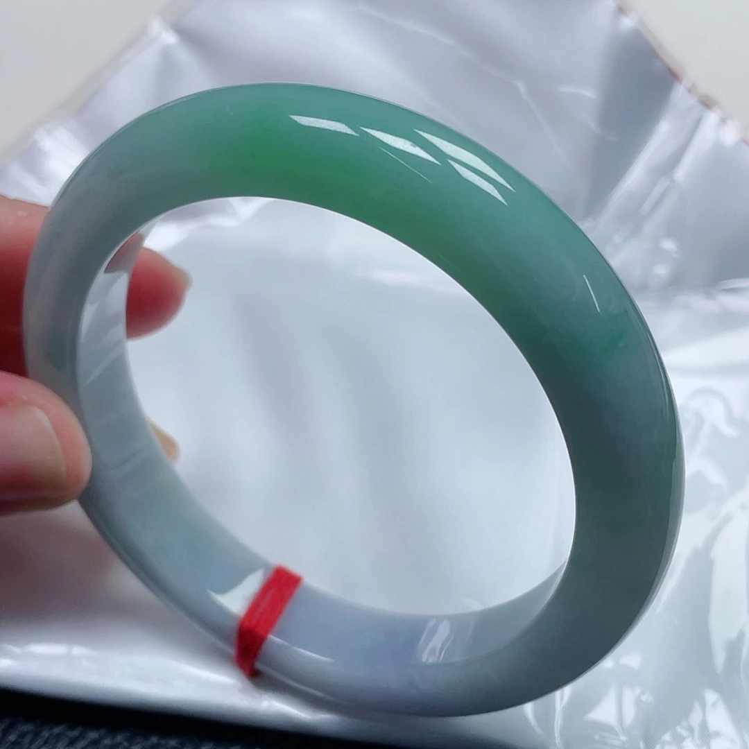 翡翠手镯未镶嵌缅甸翡翠