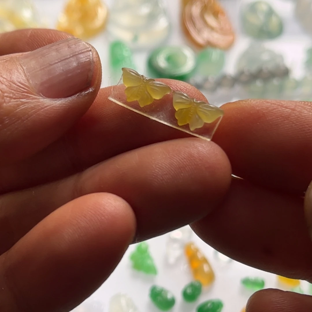 定制翡翠未镶嵌蝴蝶