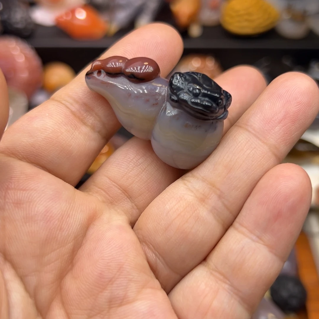 玛瑙/玉髓未镶嵌手玩摆件
