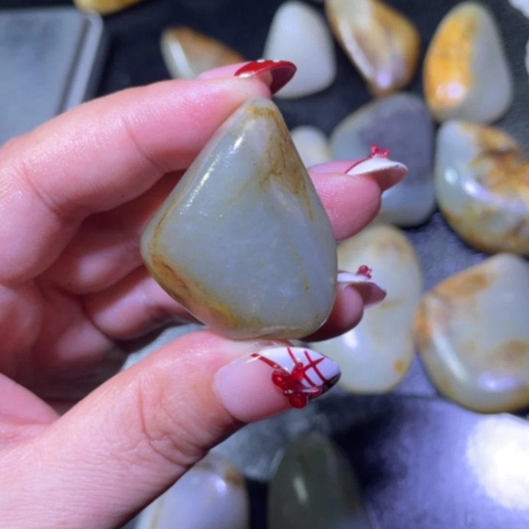 【闪购商品】颈饰未镶嵌和田玉