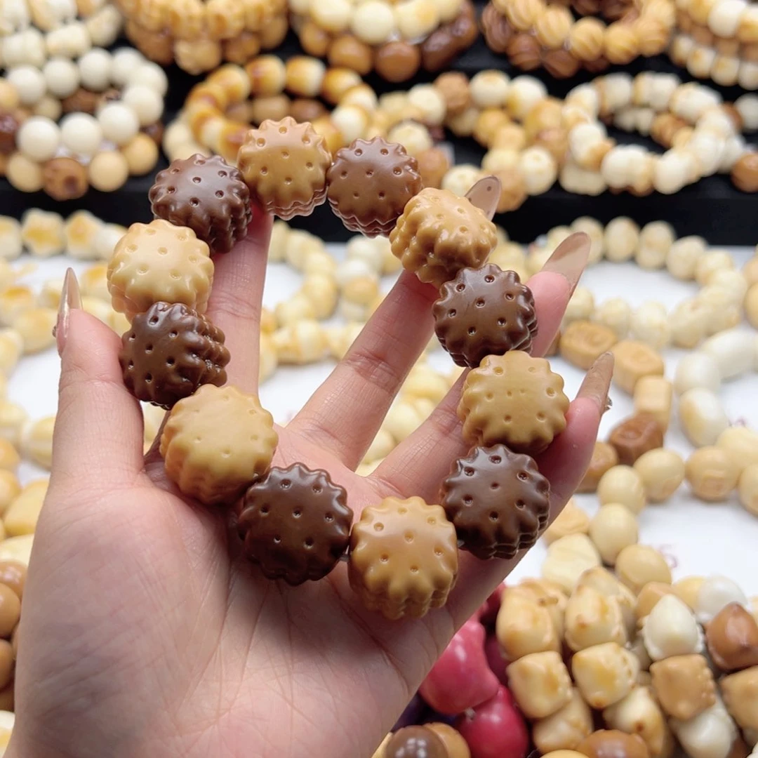 吊坠白玉菩提多宝饼干24