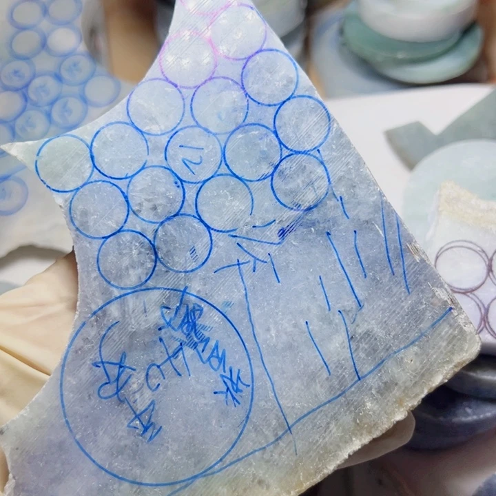 翡翠颈饰未镶嵌用****5