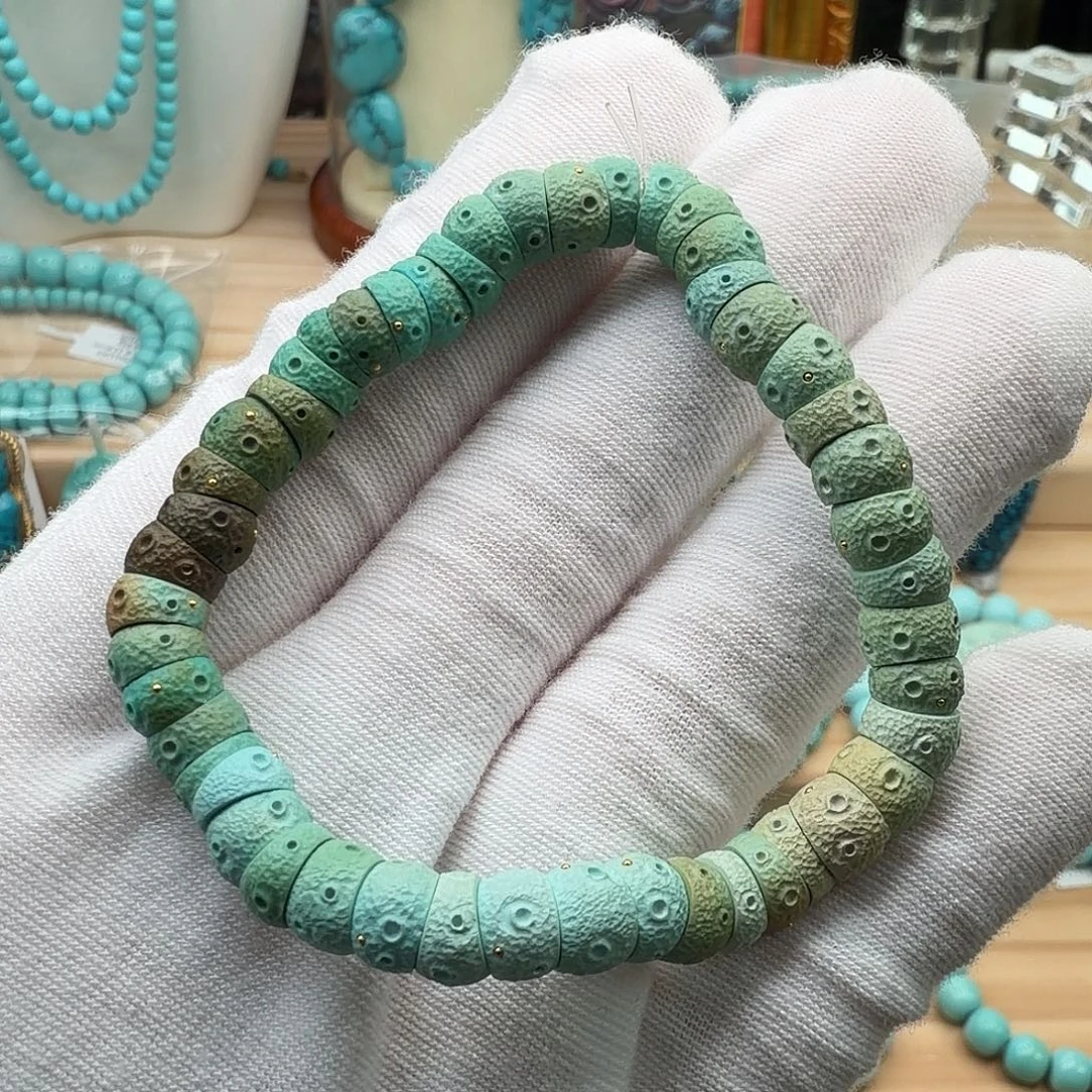 绿松石未镶嵌珠宝奇石