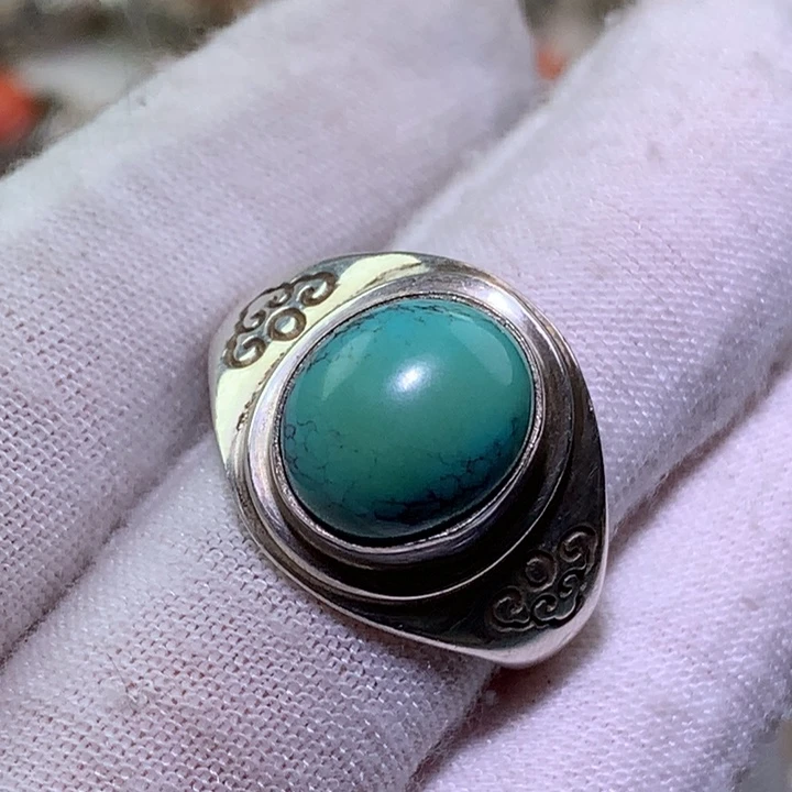 绿松石足银镶嵌戒指