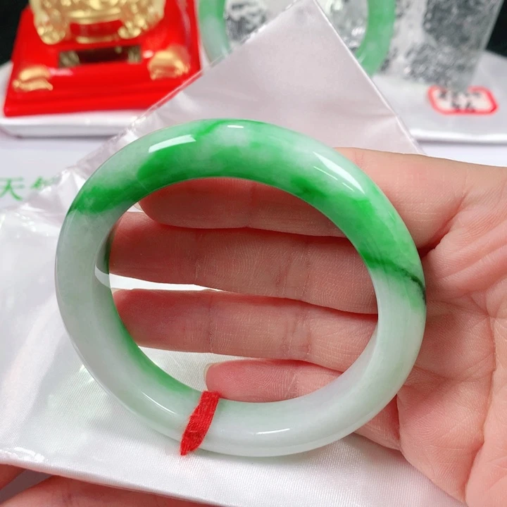 翡翠手镯未镶嵌   编号0213 正圈55+