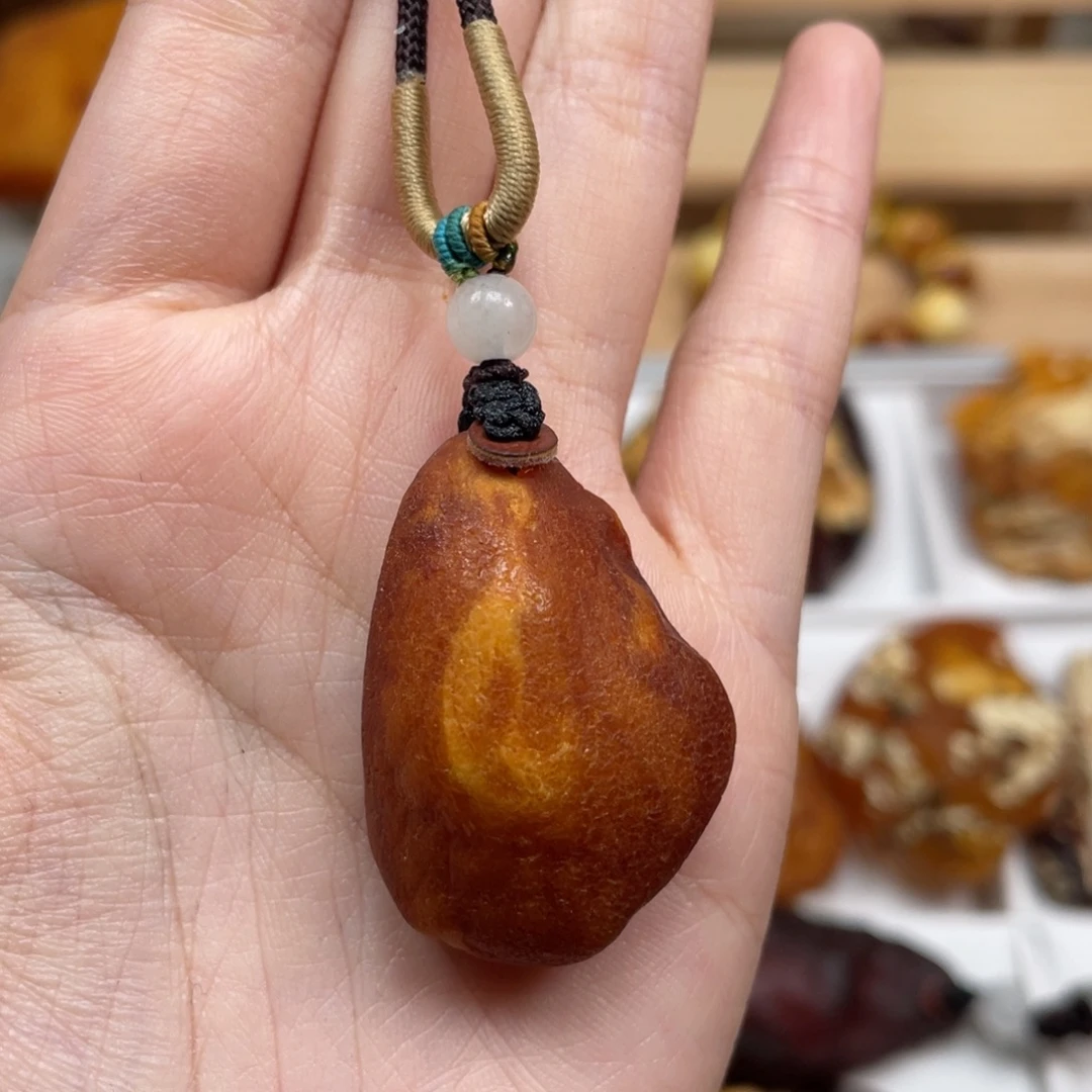 琥珀未镶嵌珠宝奇石