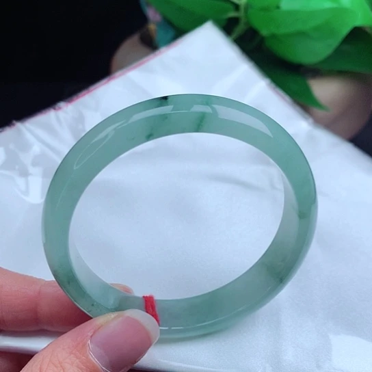 翡翠手镯未镶嵌        正圈56 冰飘花