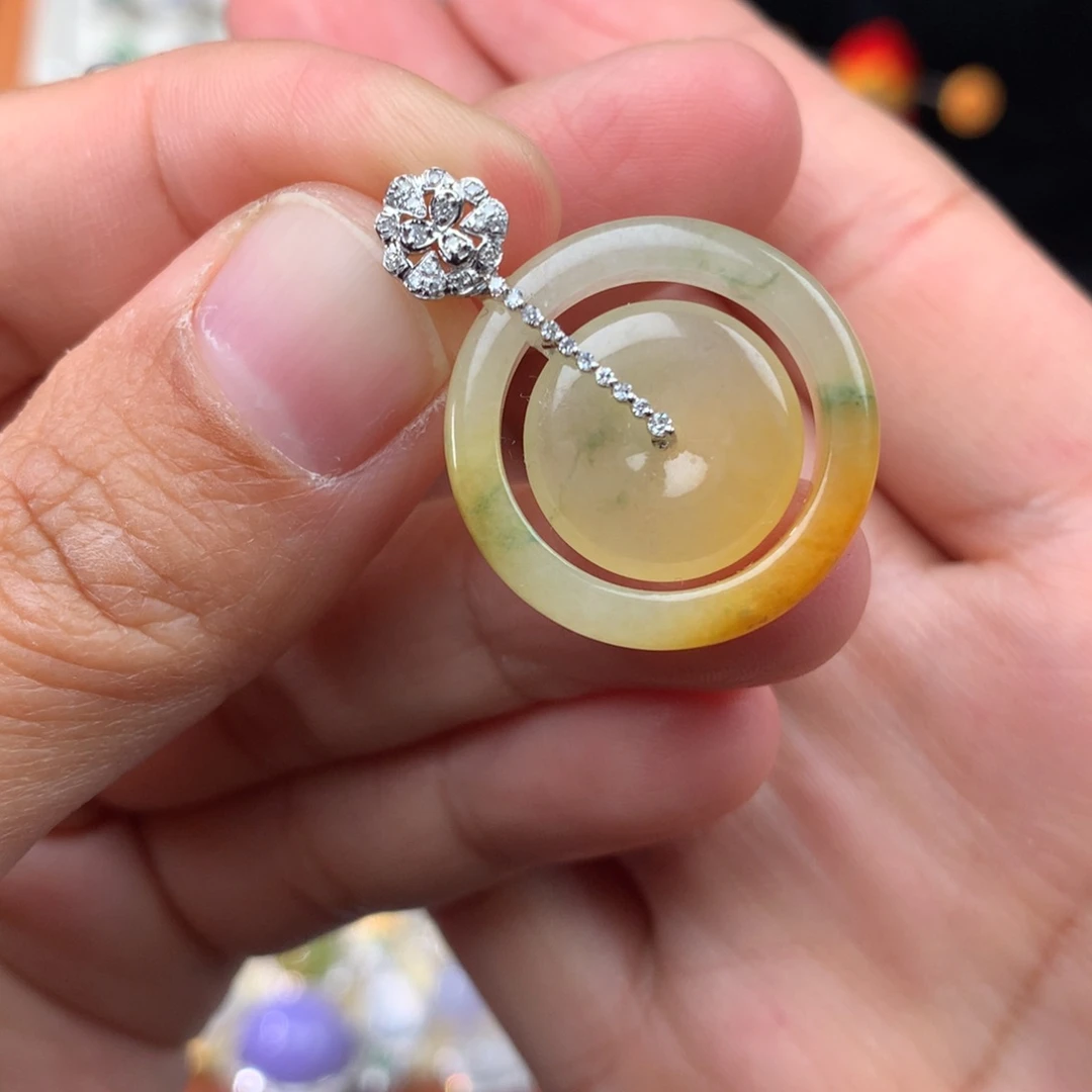 翡翠吊坠(不含链)18K金镶嵌