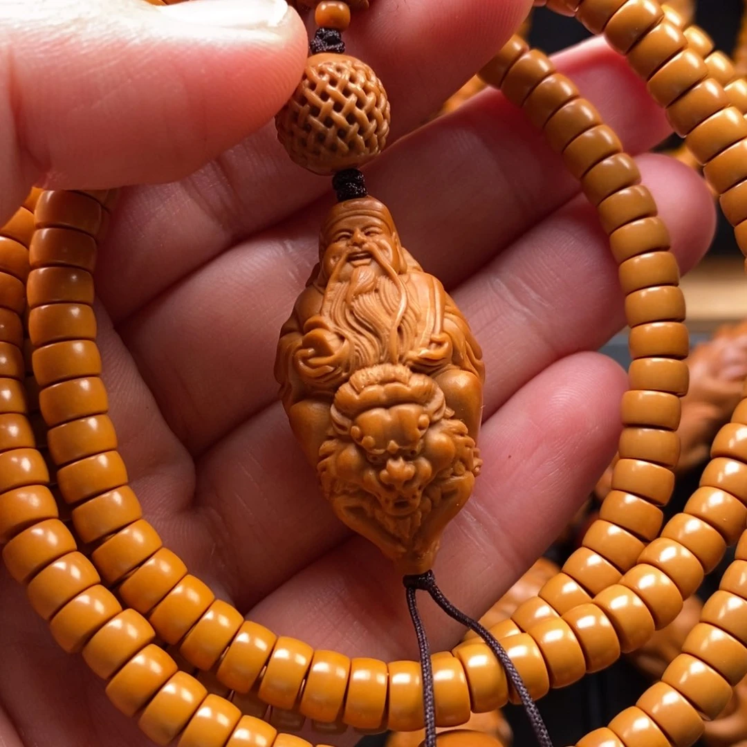 橄榄核手串财神脖挂