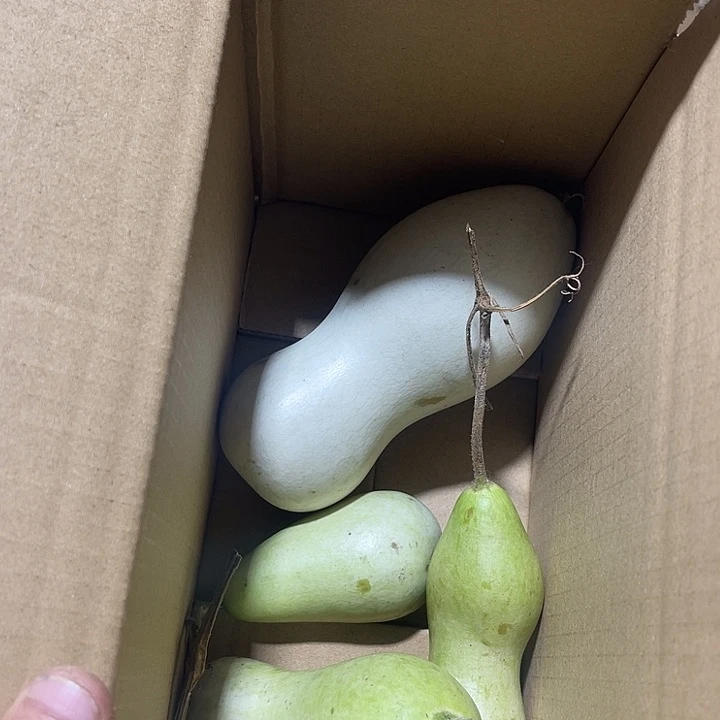 非洲紫檀（红花梨）哼****?