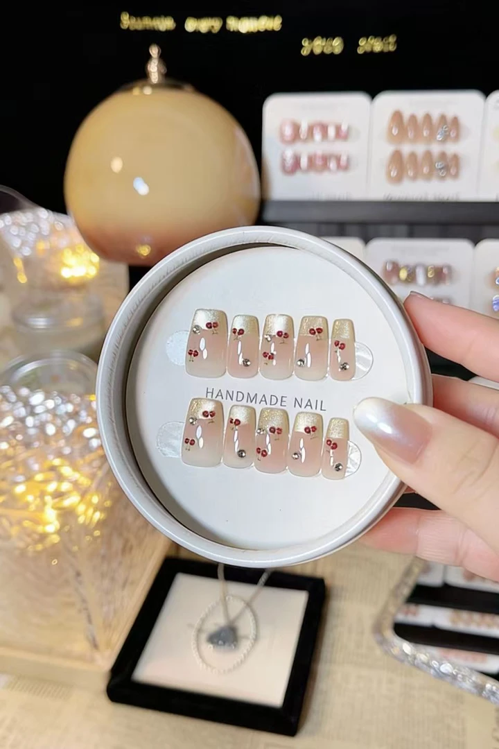 【樱桃】YOUO穿戴甲 气质显白美甲