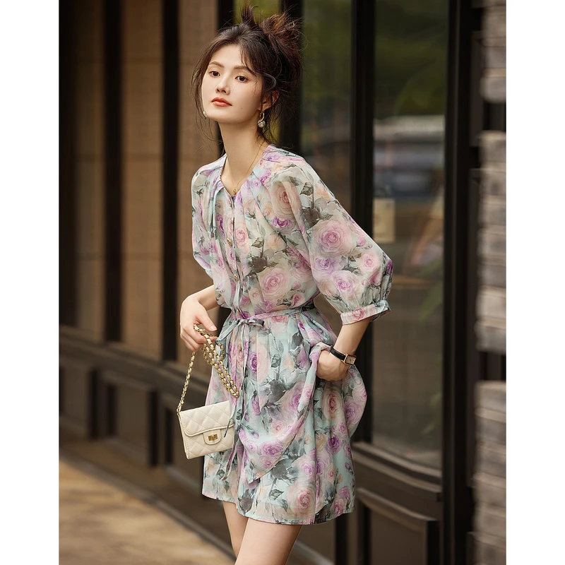 dme德·玛纳优雅珠光套装夏新圆领灯笼袖印花两件套女时尚