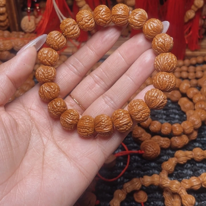 木质类龙纹桃枭手串