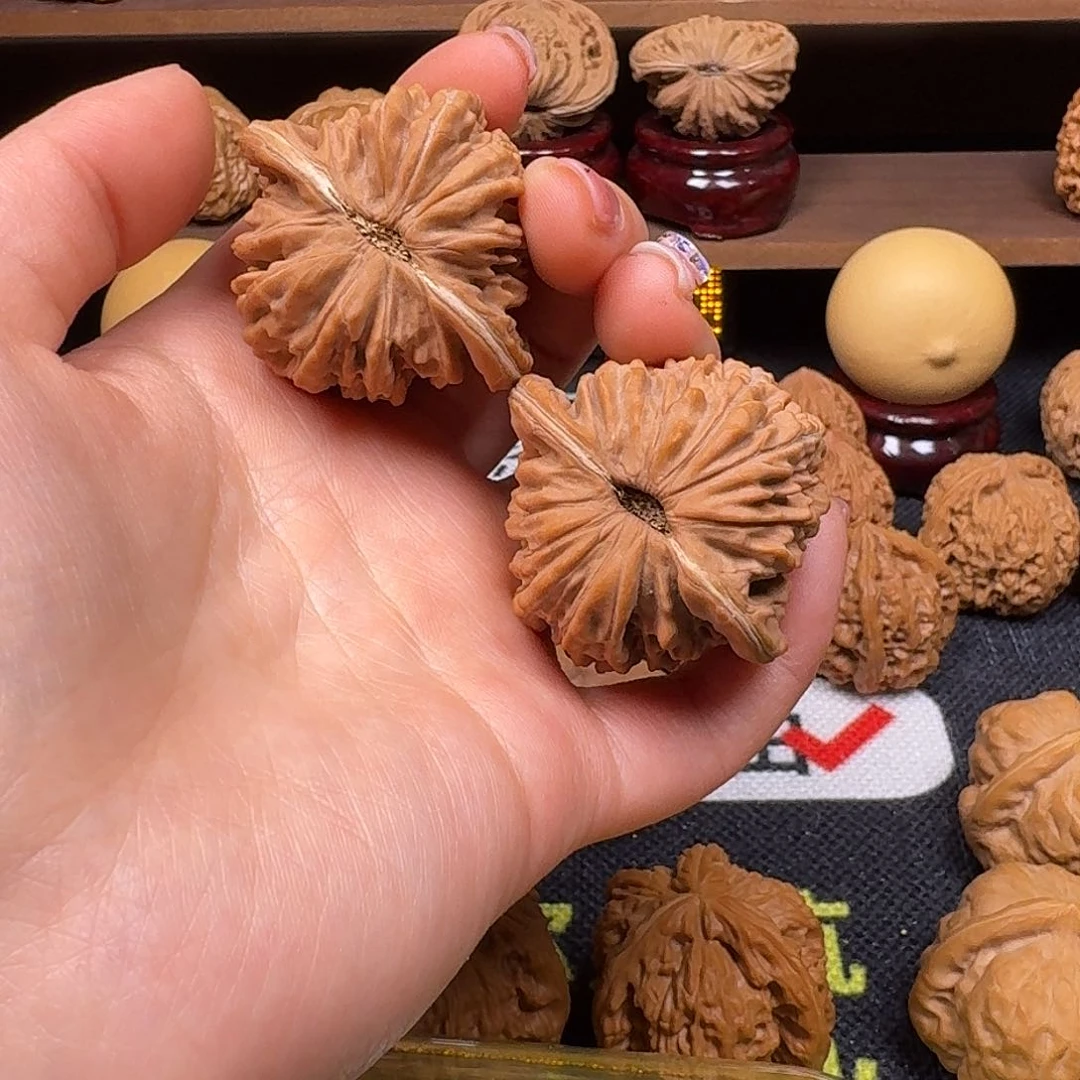 文玩核桃吊坠反***k43四座楼