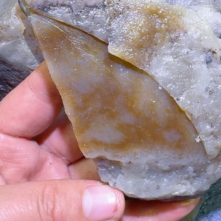 和田玉未镶嵌珠宝半成品