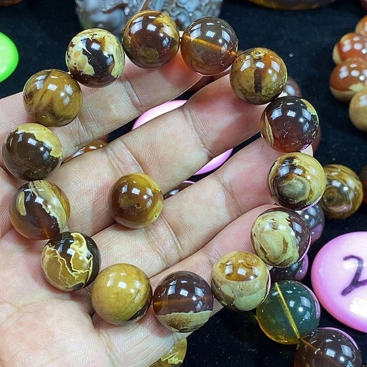 未镶嵌颈饰琥珀徐*顺一