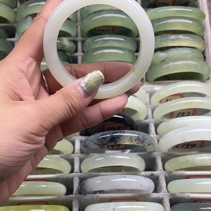 蛇纹石玉未镶嵌手镯149