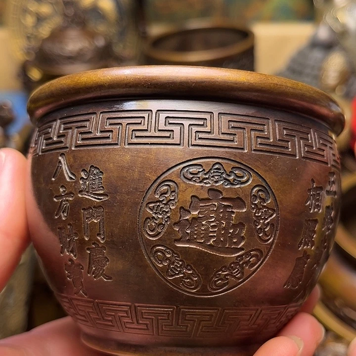 精美铜器批发档口