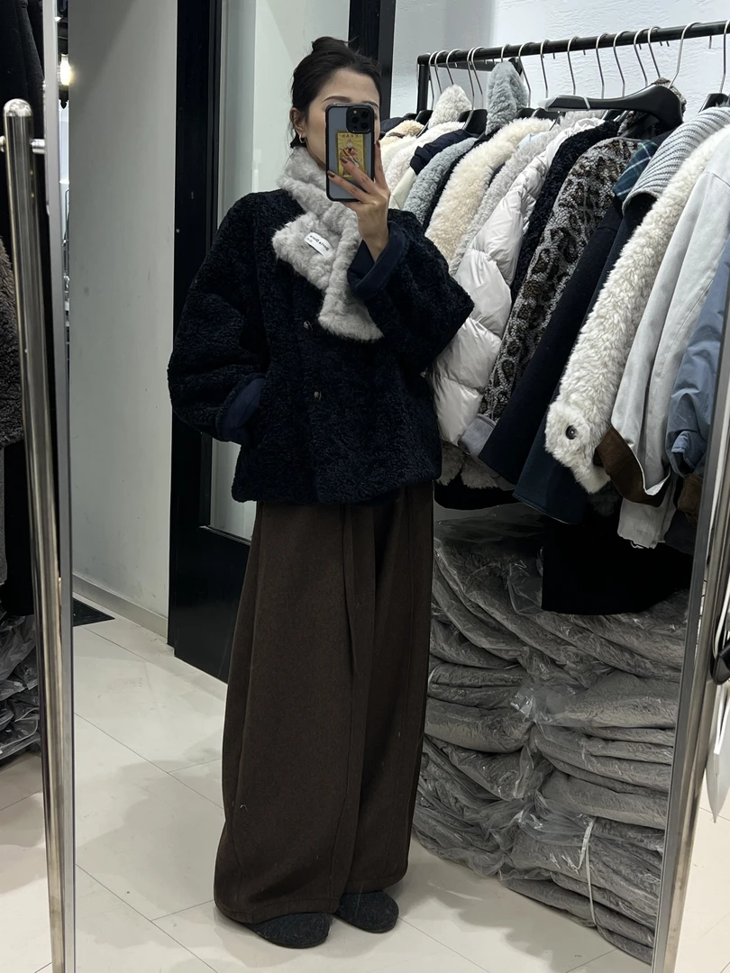 宝蓝色皮毛一体外套
