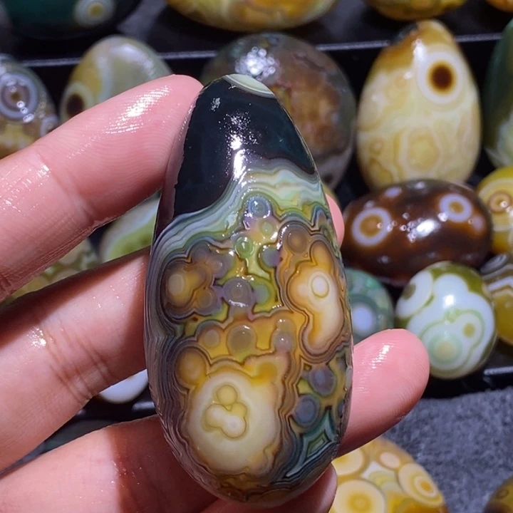 古***息玛瑙/玉髓未镶嵌珠宝半成品