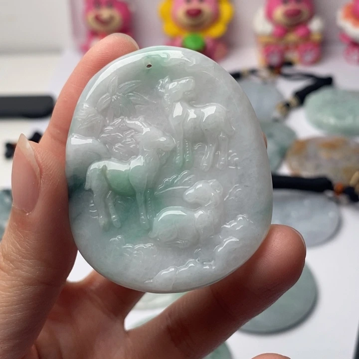 翡翠未镶嵌颈饰翡翠