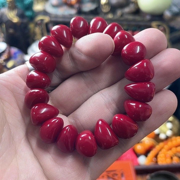 未镶嵌蜜蜡裸石摆件等各种工具的使用