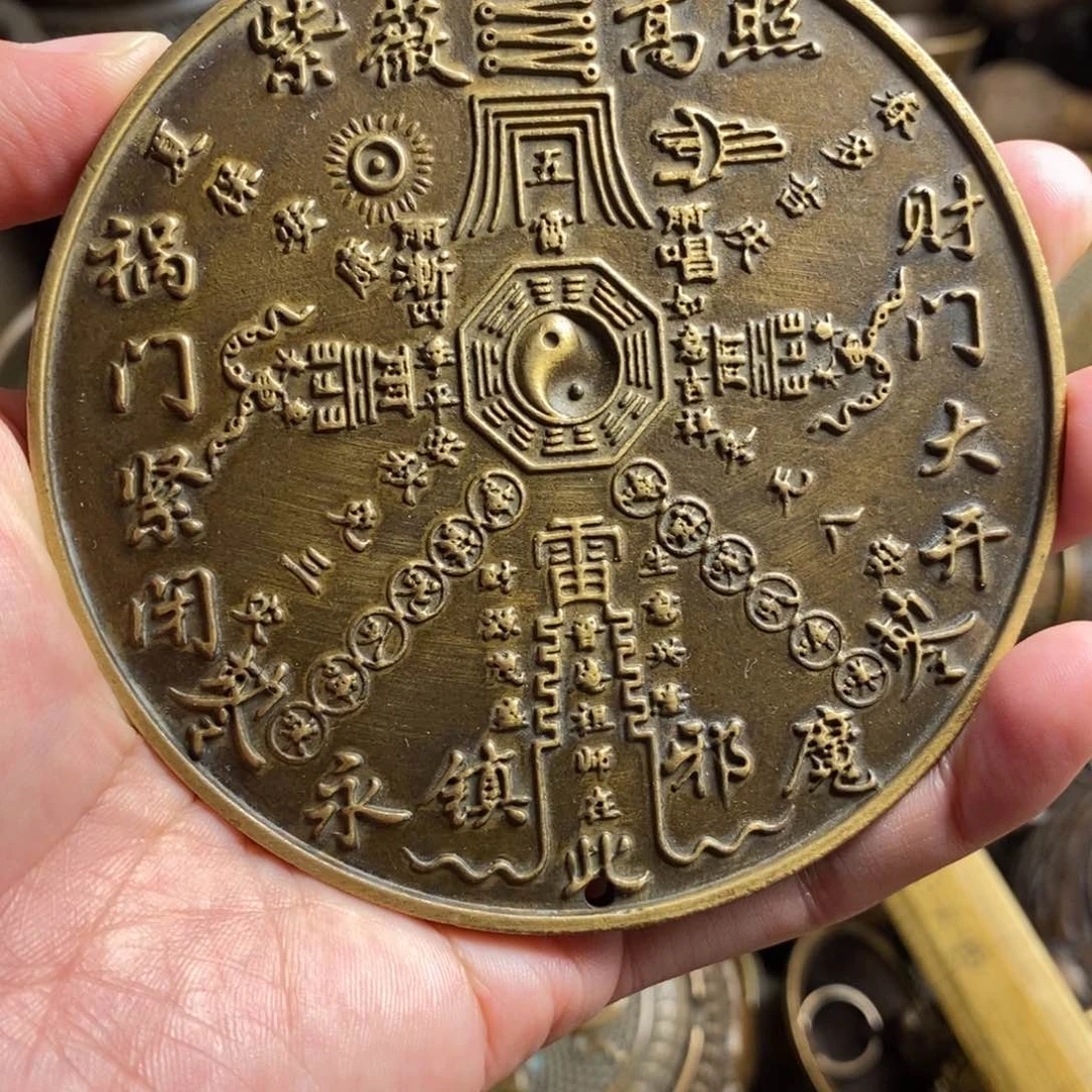 精美铜器做工精良