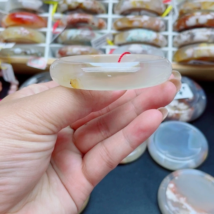 美***好手镯玛瑙/玉髓未镶嵌54.6
