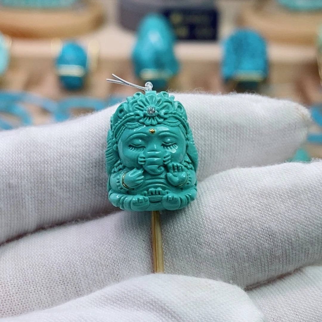 绿松石未镶嵌珠宝奇石