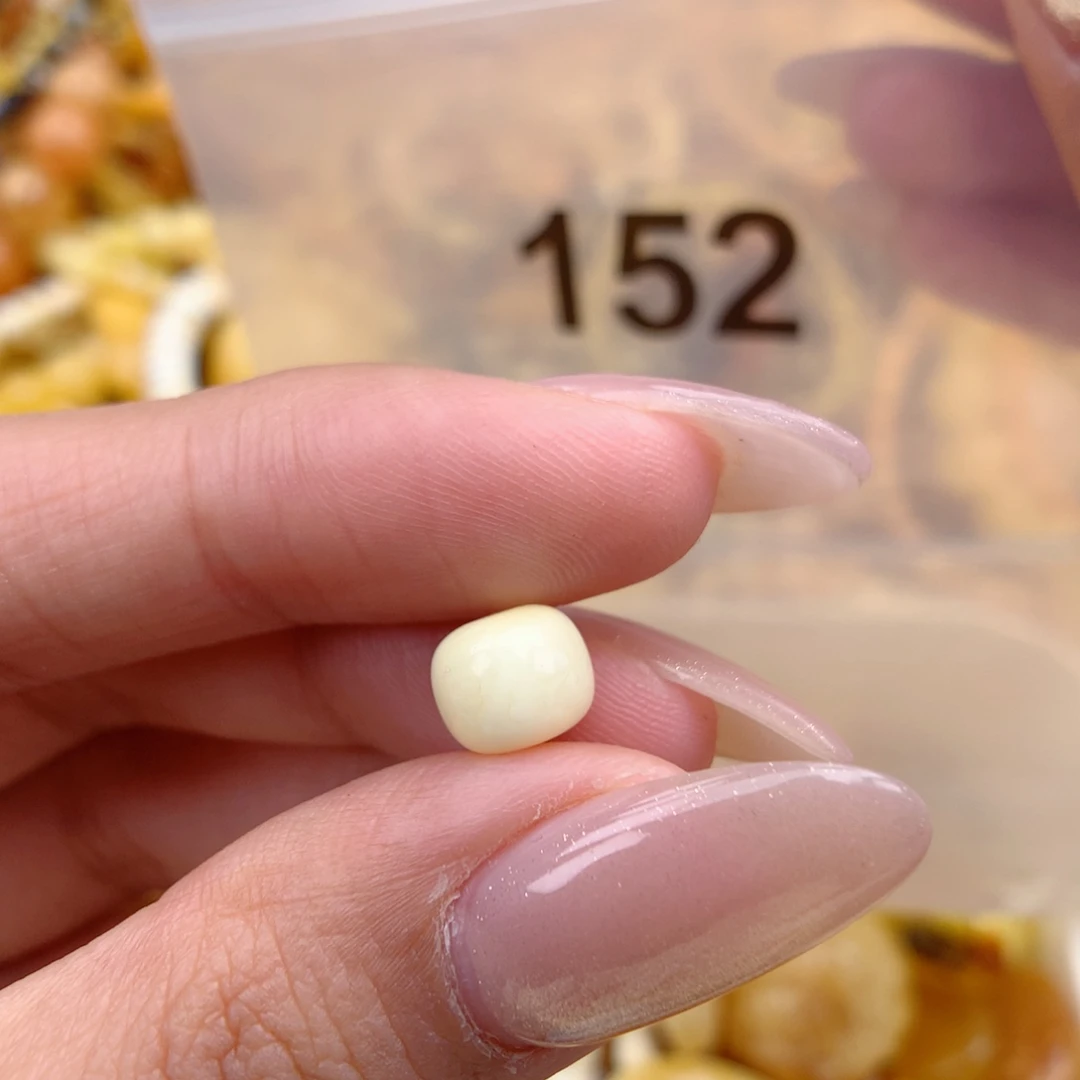 琥珀未镶嵌珠宝奇石1