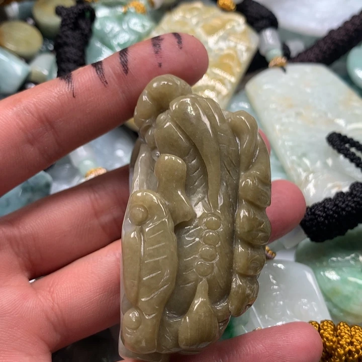颈饰未镶嵌翡翠保真天然a货翡翠