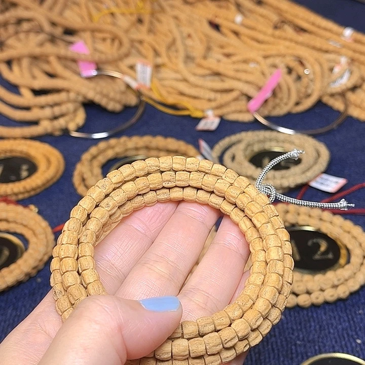 三***末柏香籽/百香籽吊坠