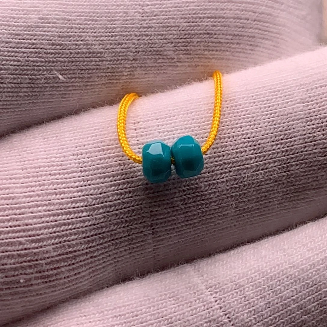 绿松石未镶嵌颈饰