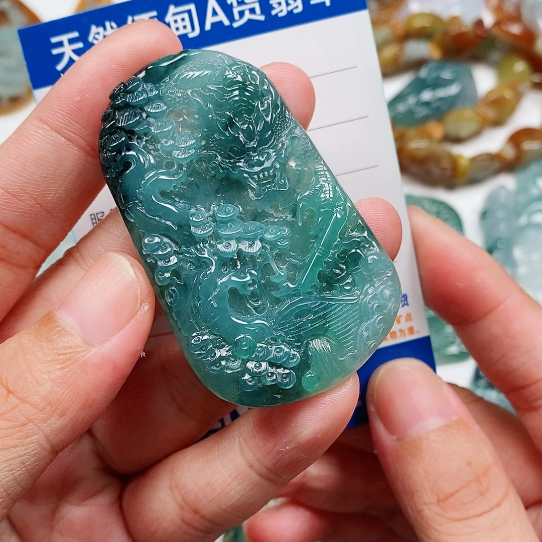 颈饰未镶嵌翡翠龙