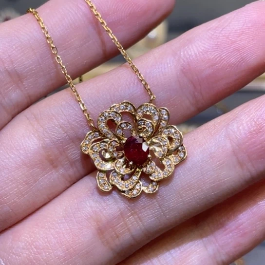 颈饰18K金镶嵌红宝石0.68ct