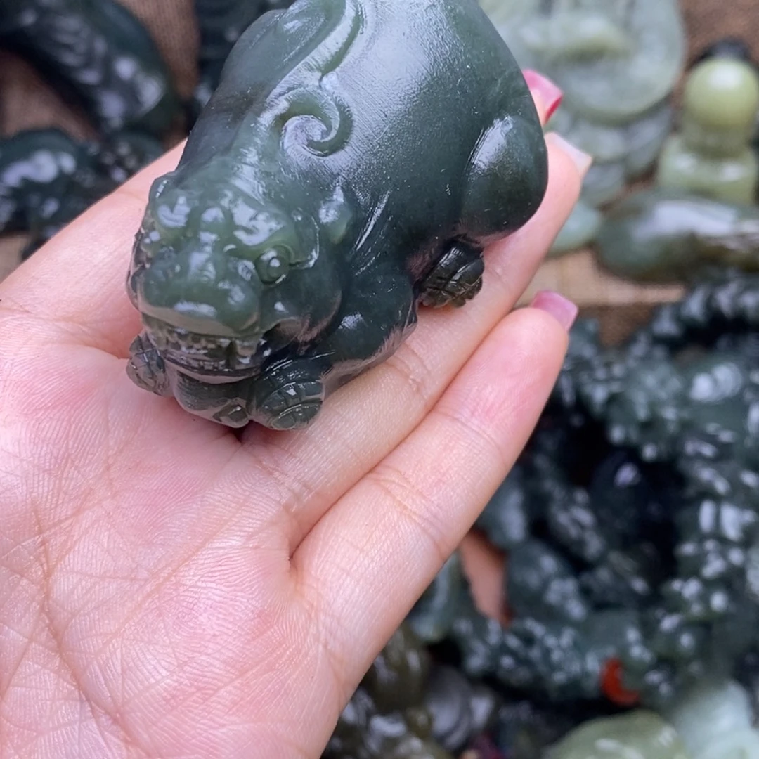 未镶嵌和田玉挂件