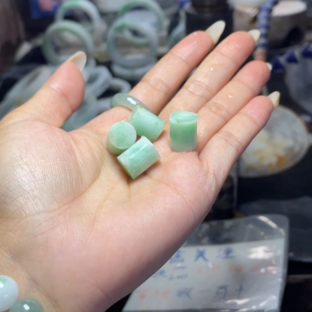 未镶嵌定制翡翠喂****了