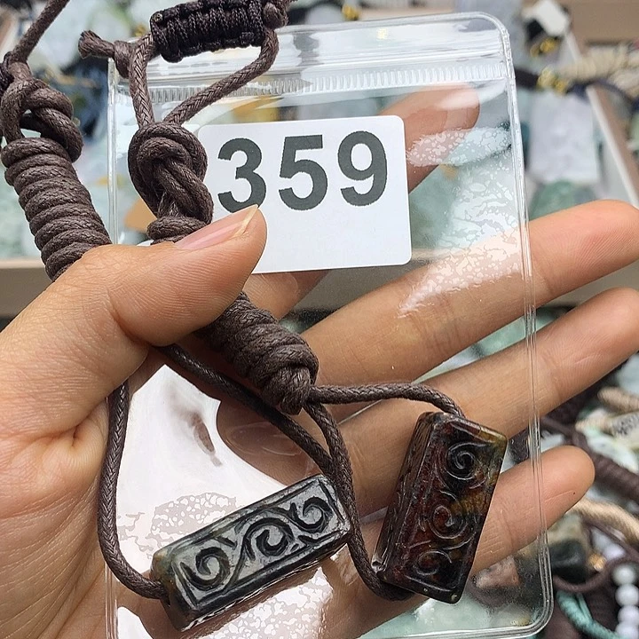 翡翠颈饰未镶嵌随**过翡翠