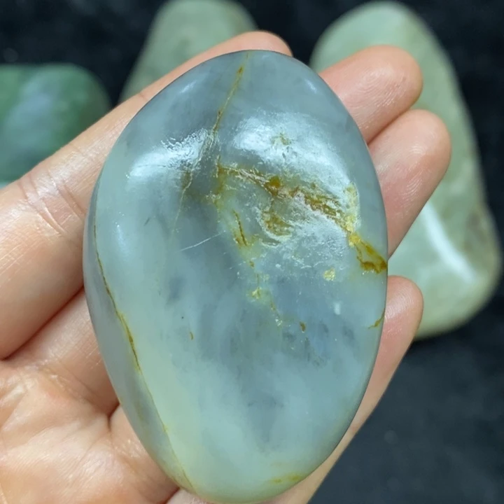 未镶嵌和田玉（糖玉）挂件