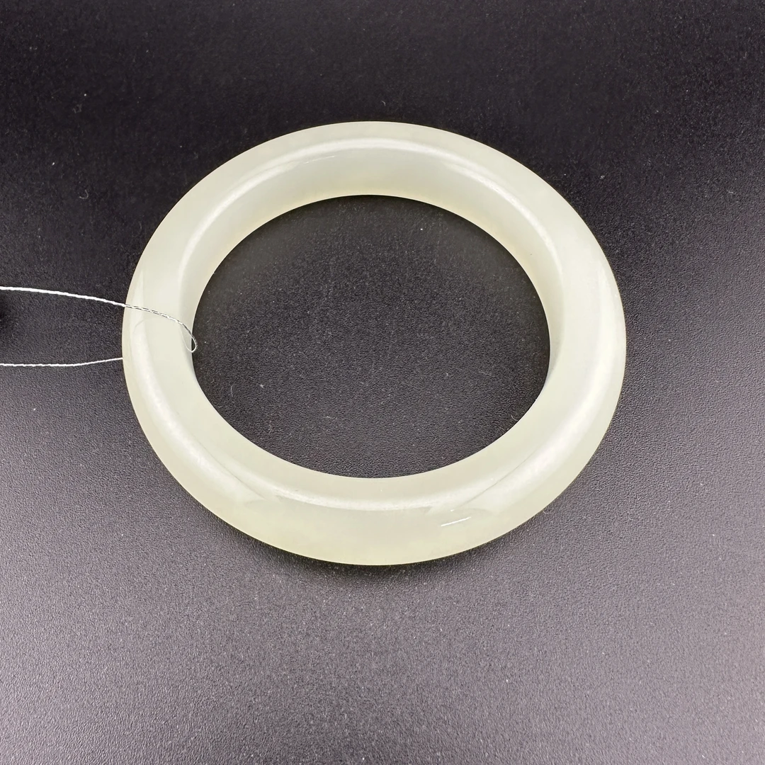 BY1022FLSF标148 北玉精选 和田玉手镯 多样性发货