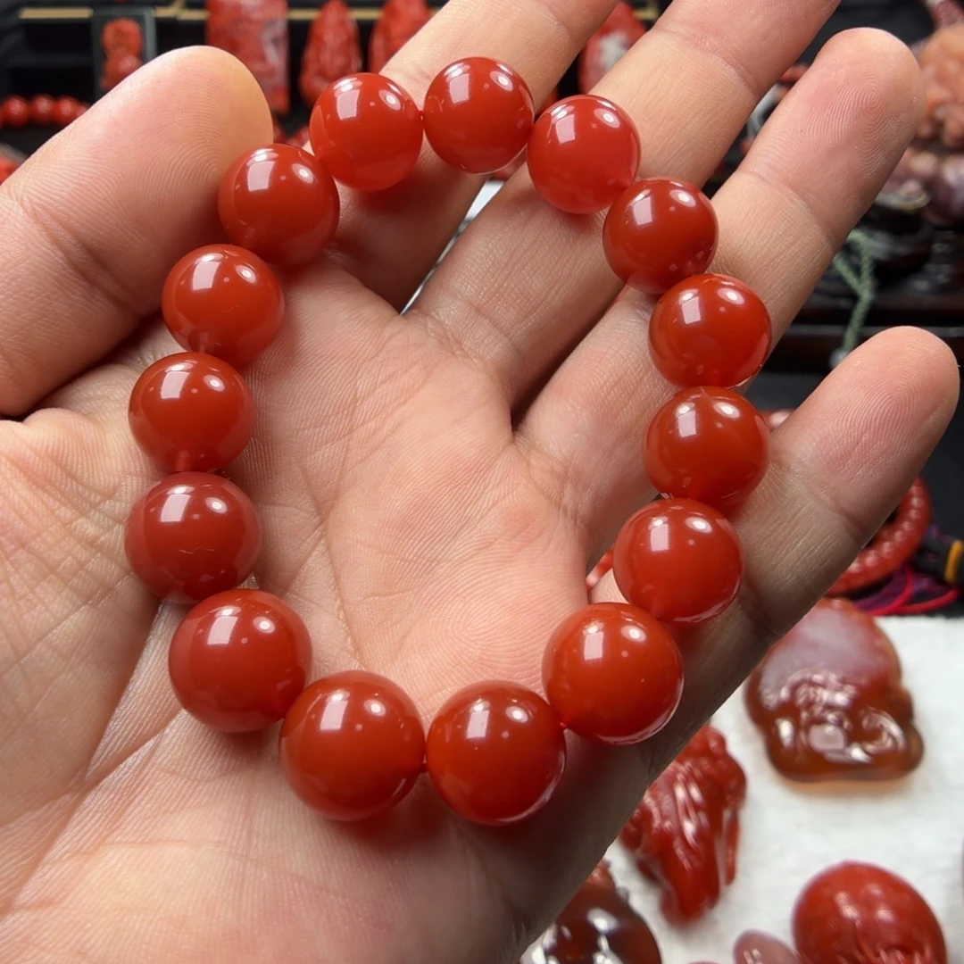 曾***子南红玛瑙未镶嵌挂件