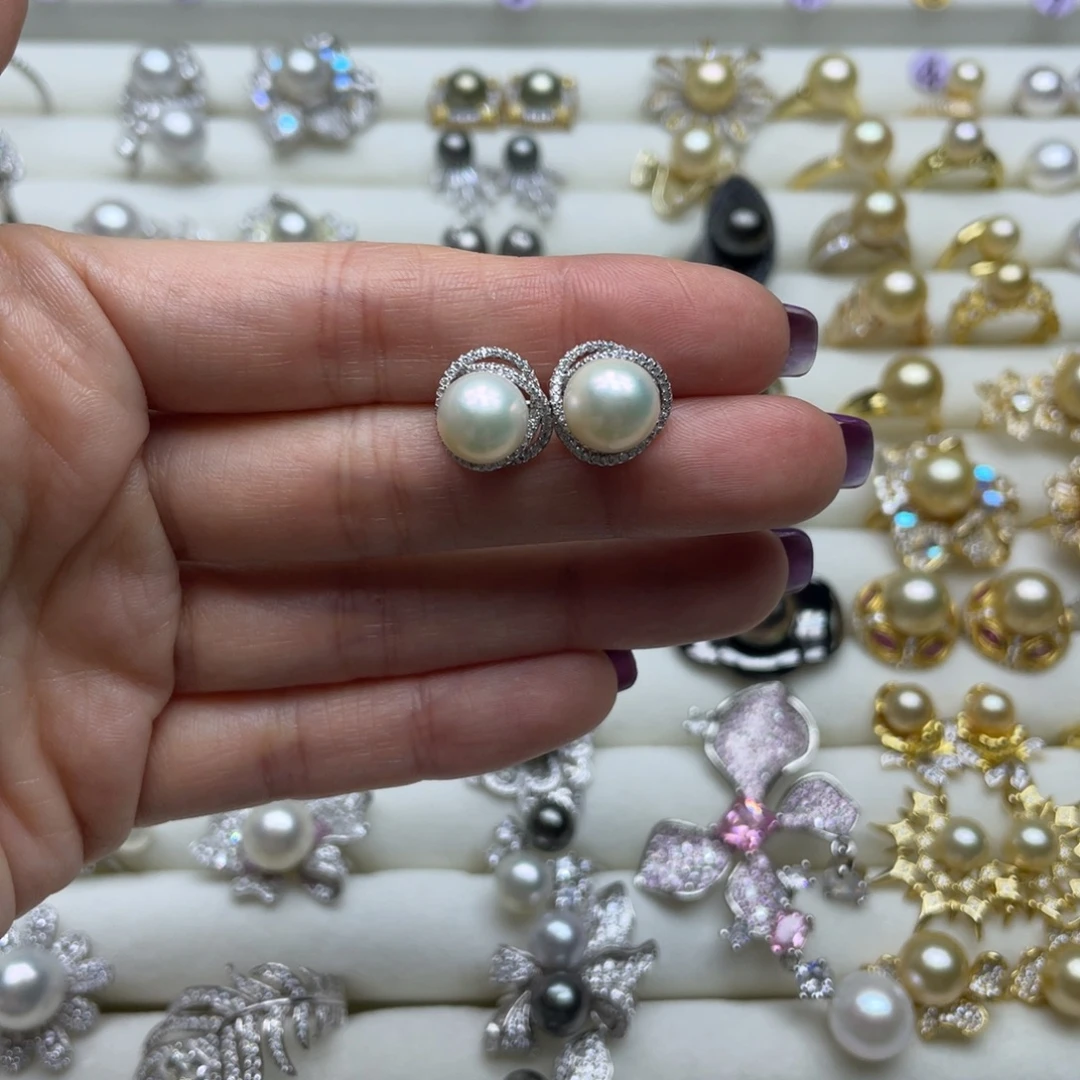 淡水珍珠银S925镶嵌耳饰