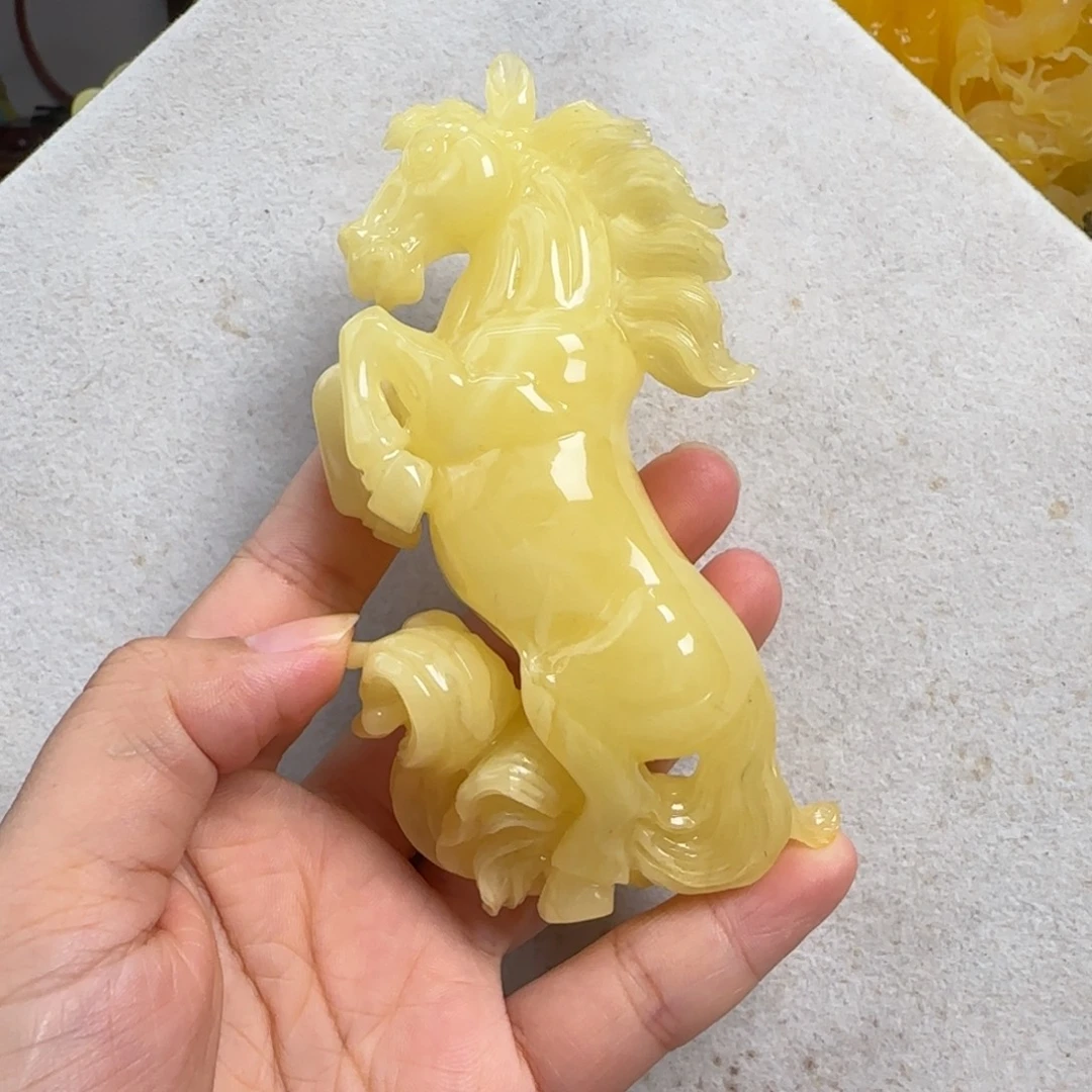蜜蜡未镶嵌珠宝奇石