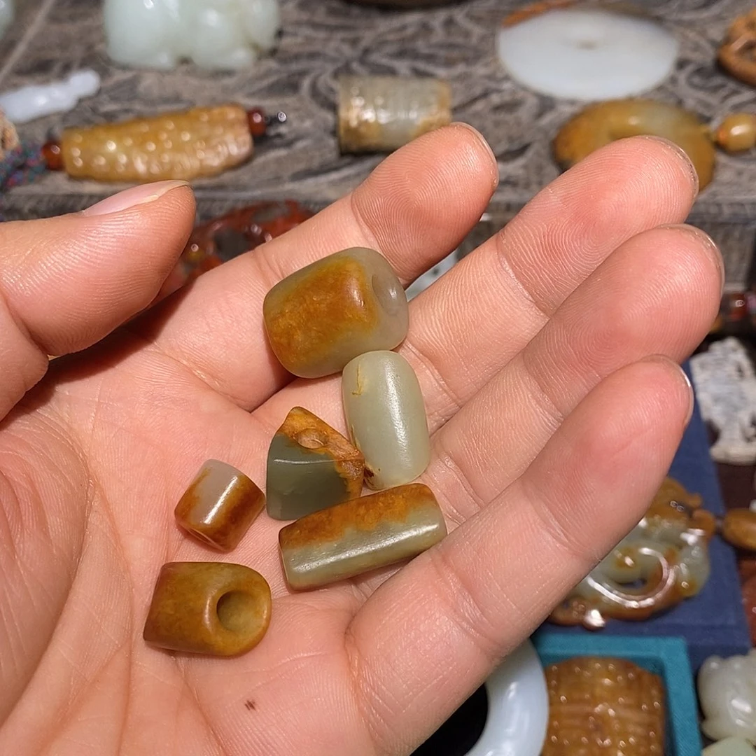 和田玉未镶嵌颈饰塞*风