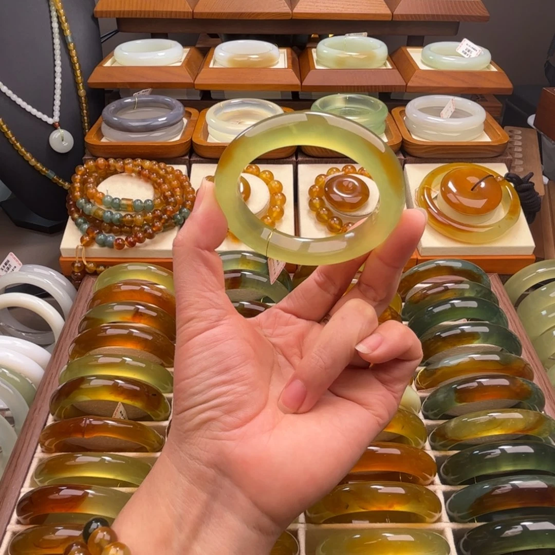 蛇纹石玉未镶嵌手镯58