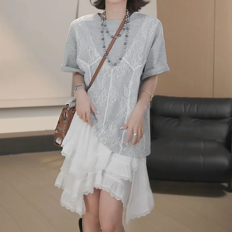 拼接蕾丝假两件慵懒宽松短袖T恤+弧形下摆高腰A字短裙LK2503153