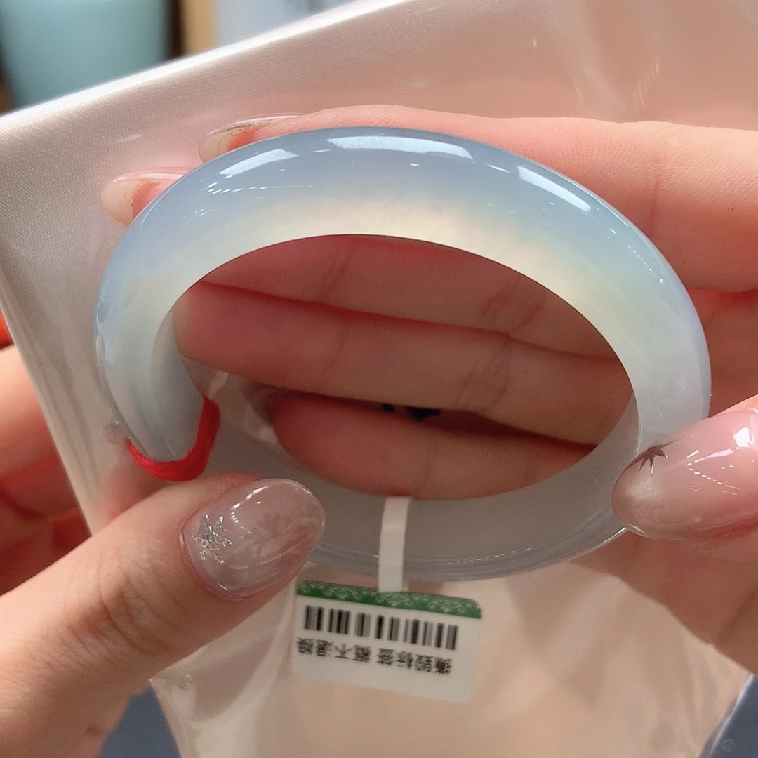 翡翠未镶嵌手镯晴绿水起光零毛孔61号