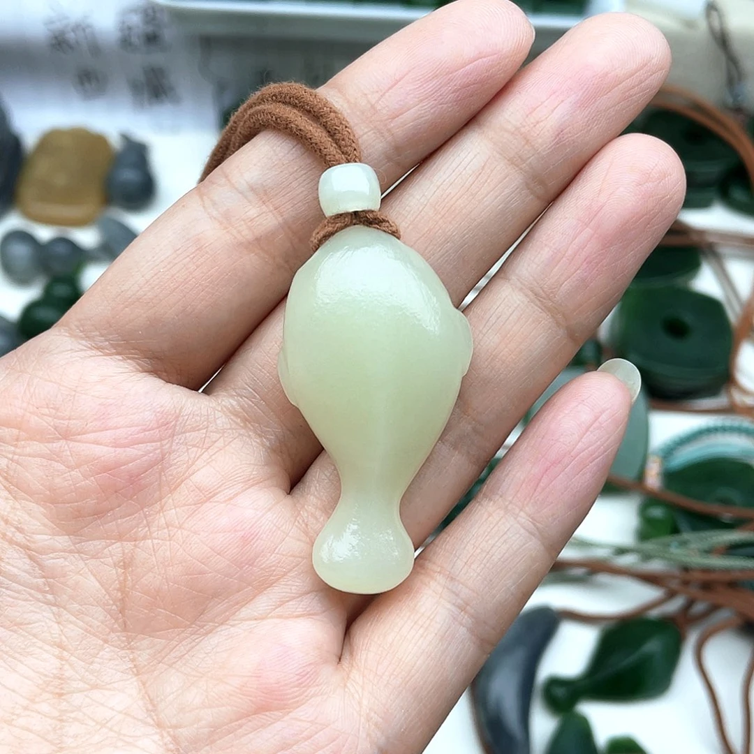 颈饰未镶嵌和田玉